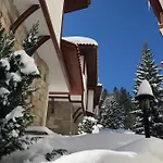 Villa Pamporovo Villa *