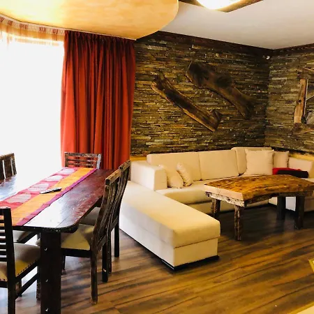 Луксозна вила Pamporovo Villa *